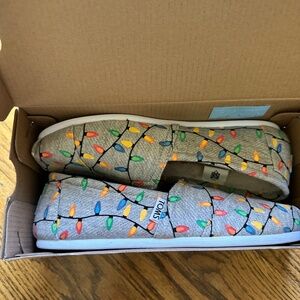 TOMS Classic Glow in Dark Tree Lights